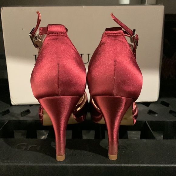 ERIJUNOR Peep Toe Heels Women’s‎ Size 5 Red S-Strap Prom Evening Shoes - Picture 7 of 11